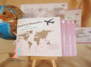 Invitatii de nunta tip carte Love Travel pentru nunti in culoarea anului 2016 - roz quartz si albastru seren